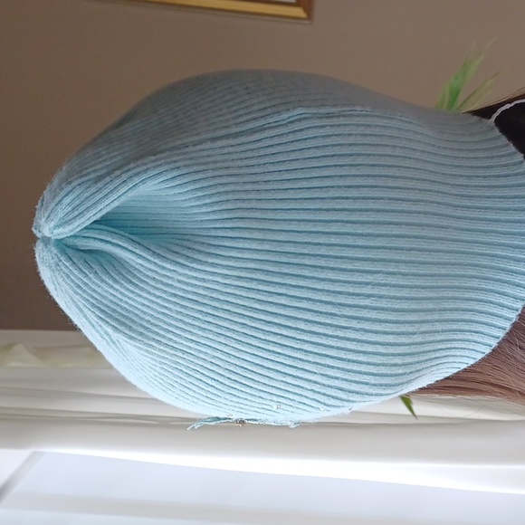 NWOT Light Blue hat for girls size 7-13 years old. - Picture 3 of 4